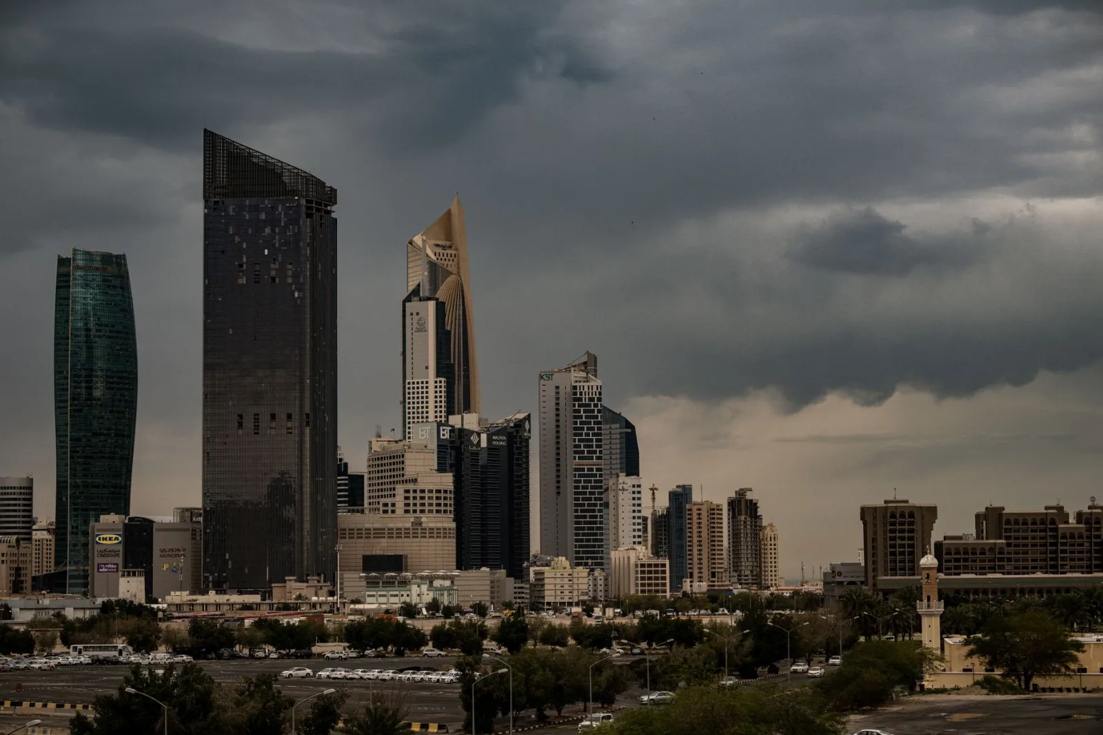 ما أسباب هطول الأمطار في السعودية الآن